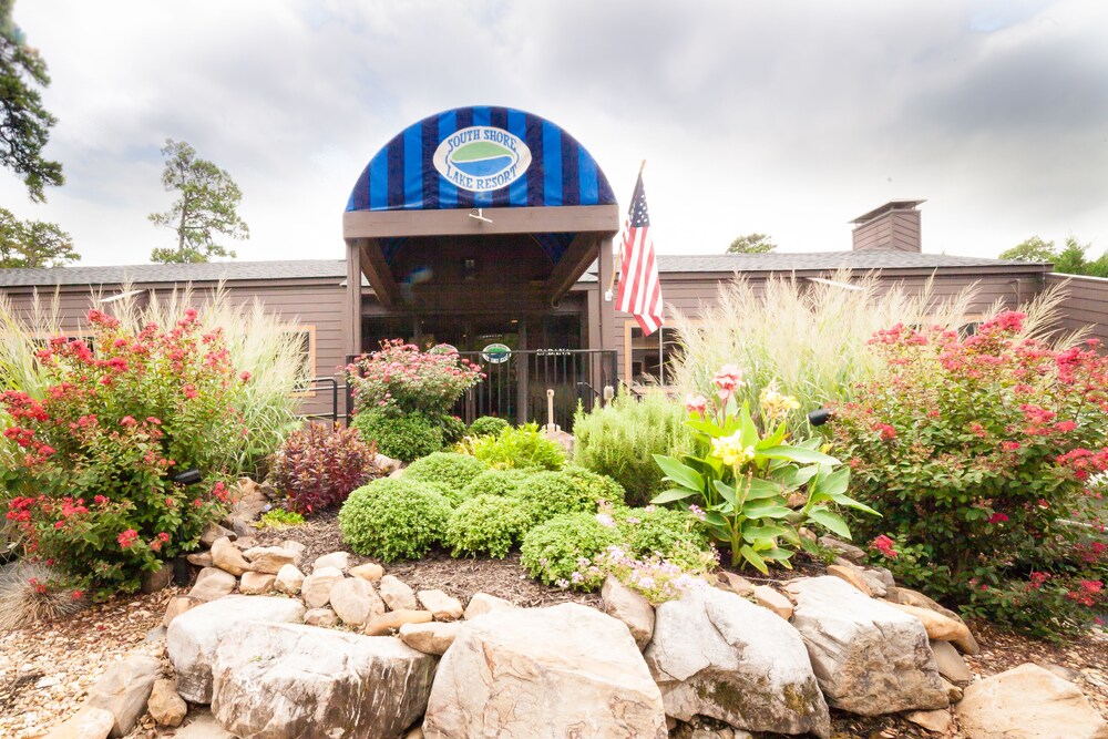 South Shore 1 bdrm! Cabana-Gameroom! Mini-Golf! 2 Pools