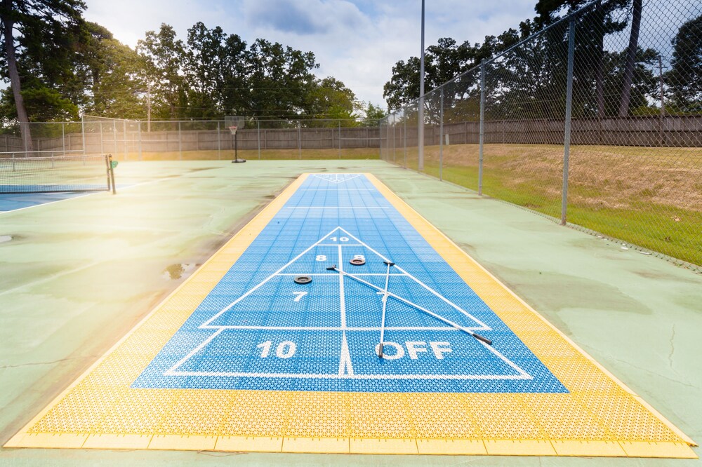 South Shore 1 bdrm! Cabana-Gameroom! Mini-Golf! 2 Pools