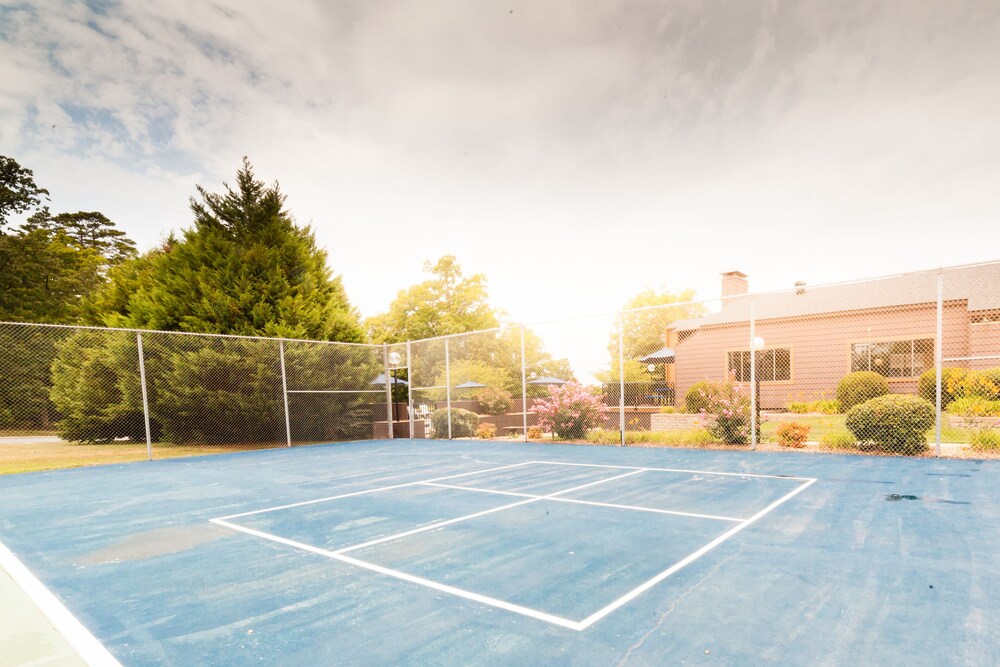 South Shore 1 bdrm! Cabana-Gameroom! Mini-Golf! 2 Pools