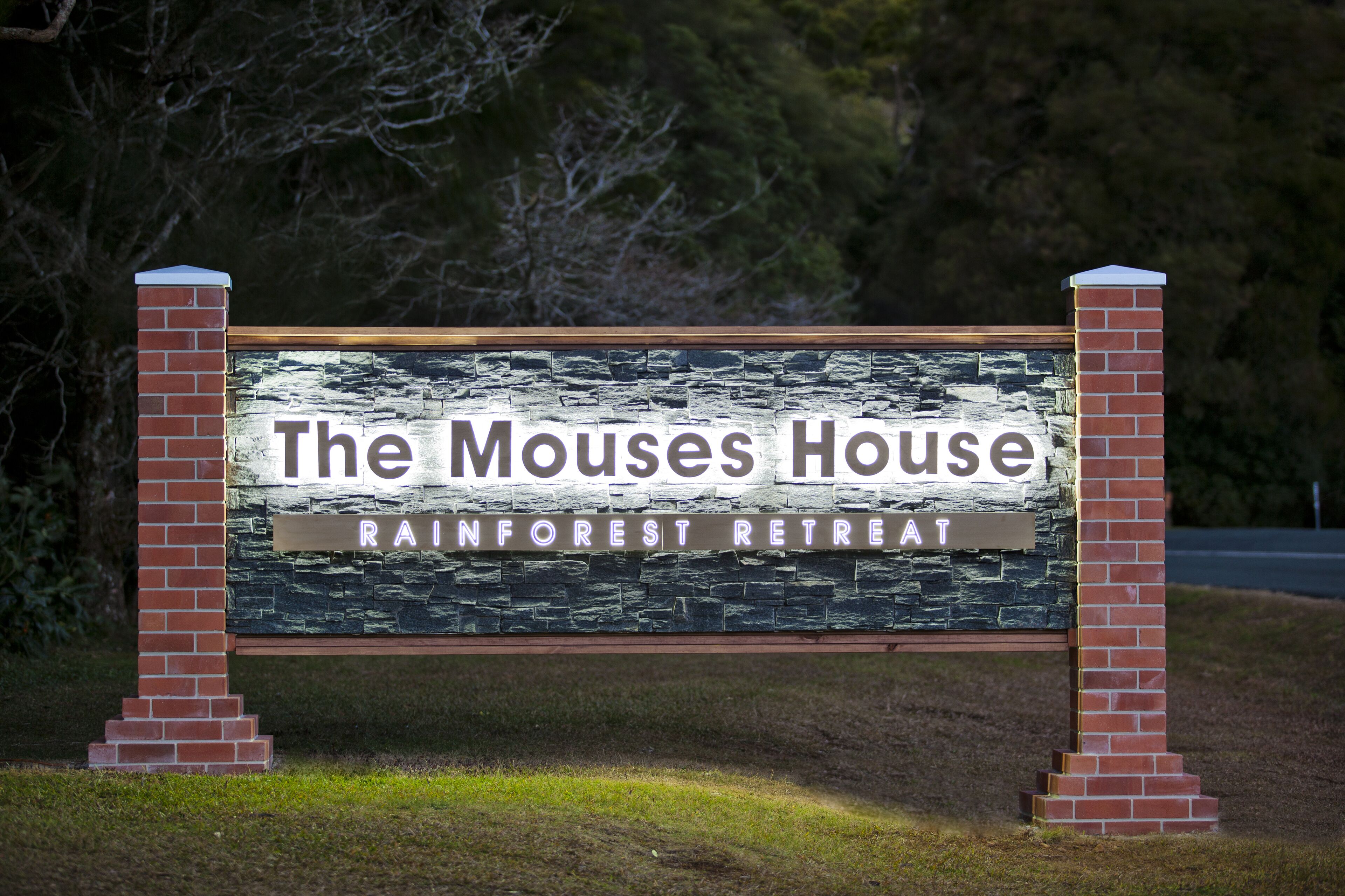 The Mouses House Rainforest Retreat