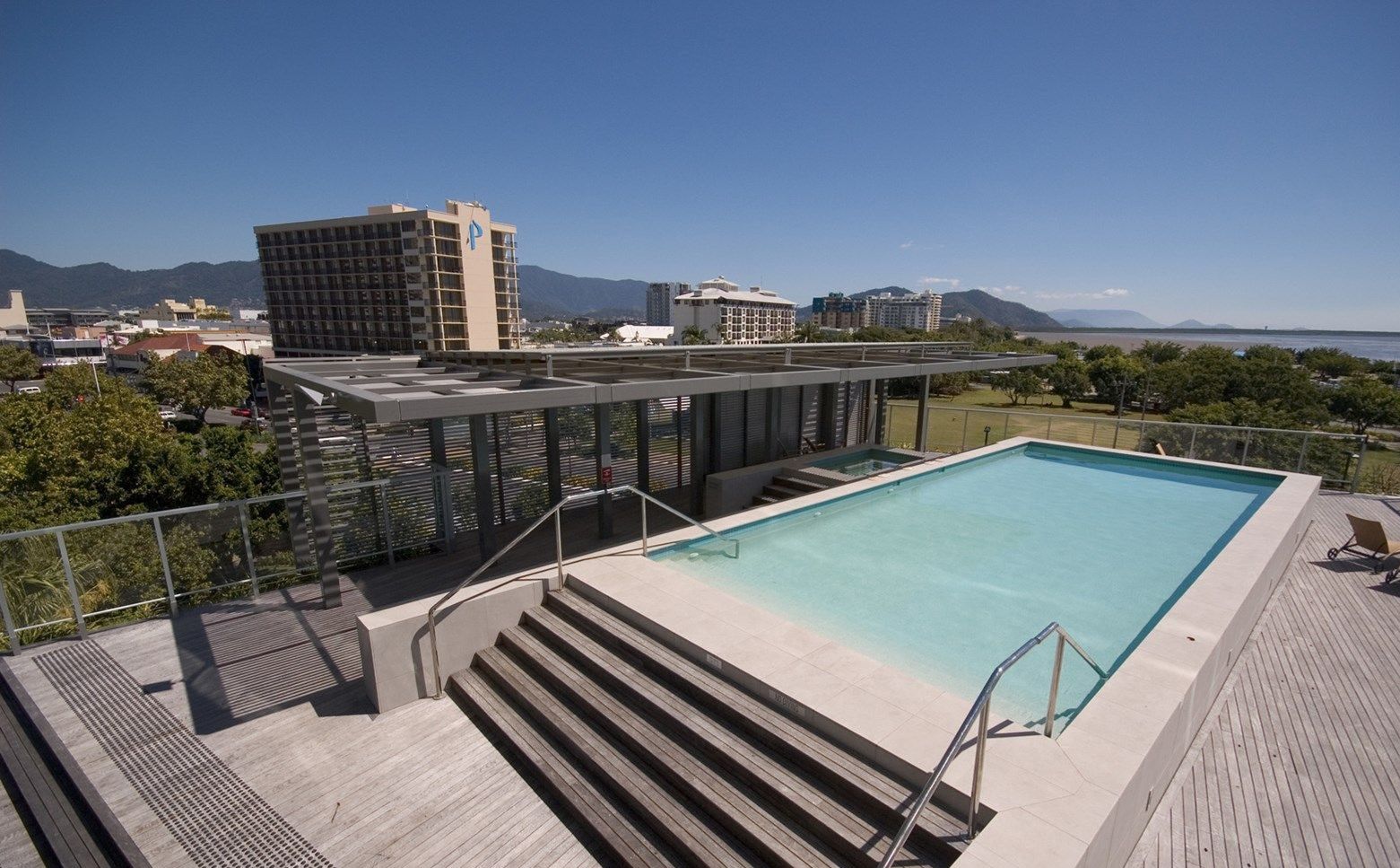 Harbour Lights Luxury Apartments