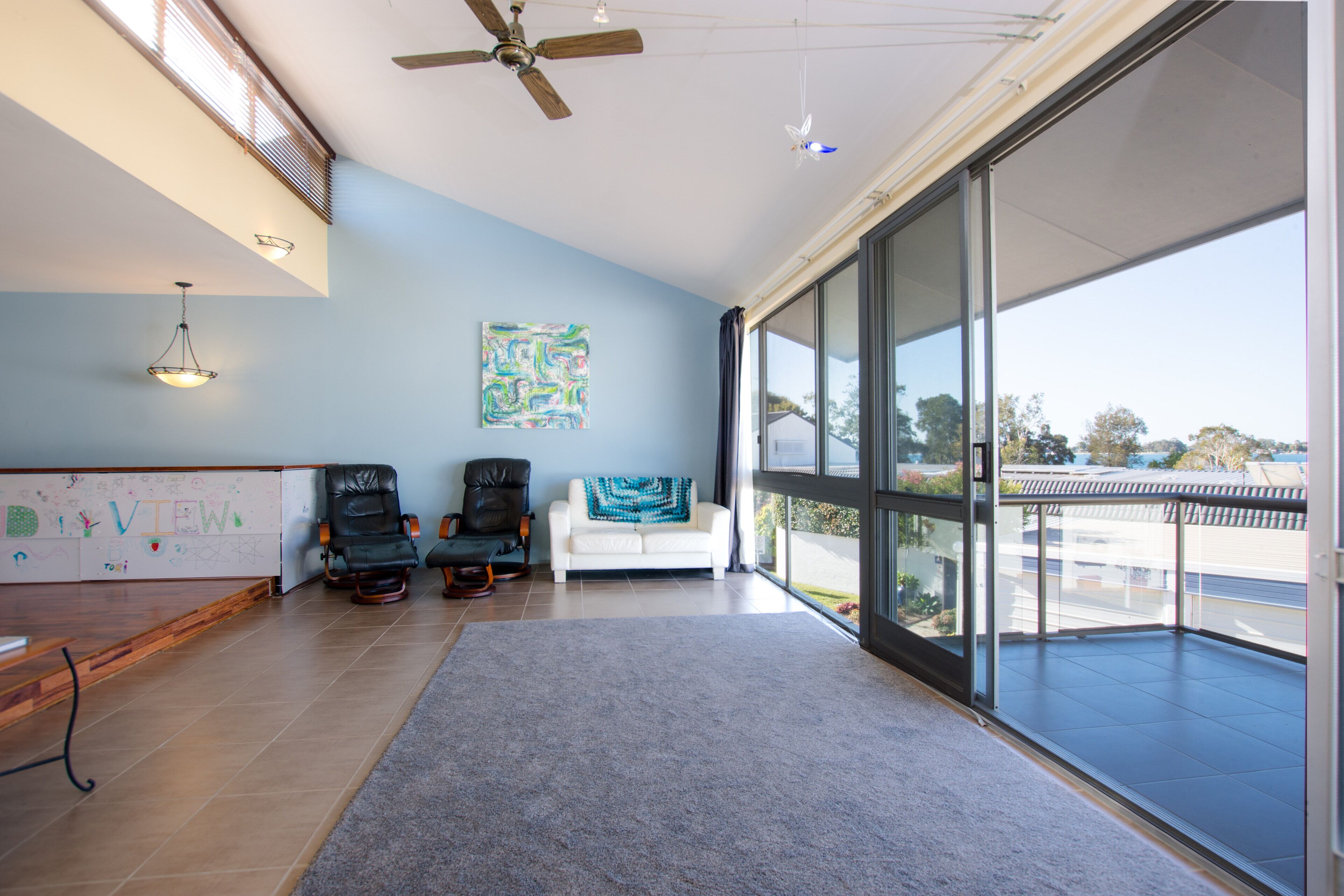 Island View: Family friendly waterfront townhouse