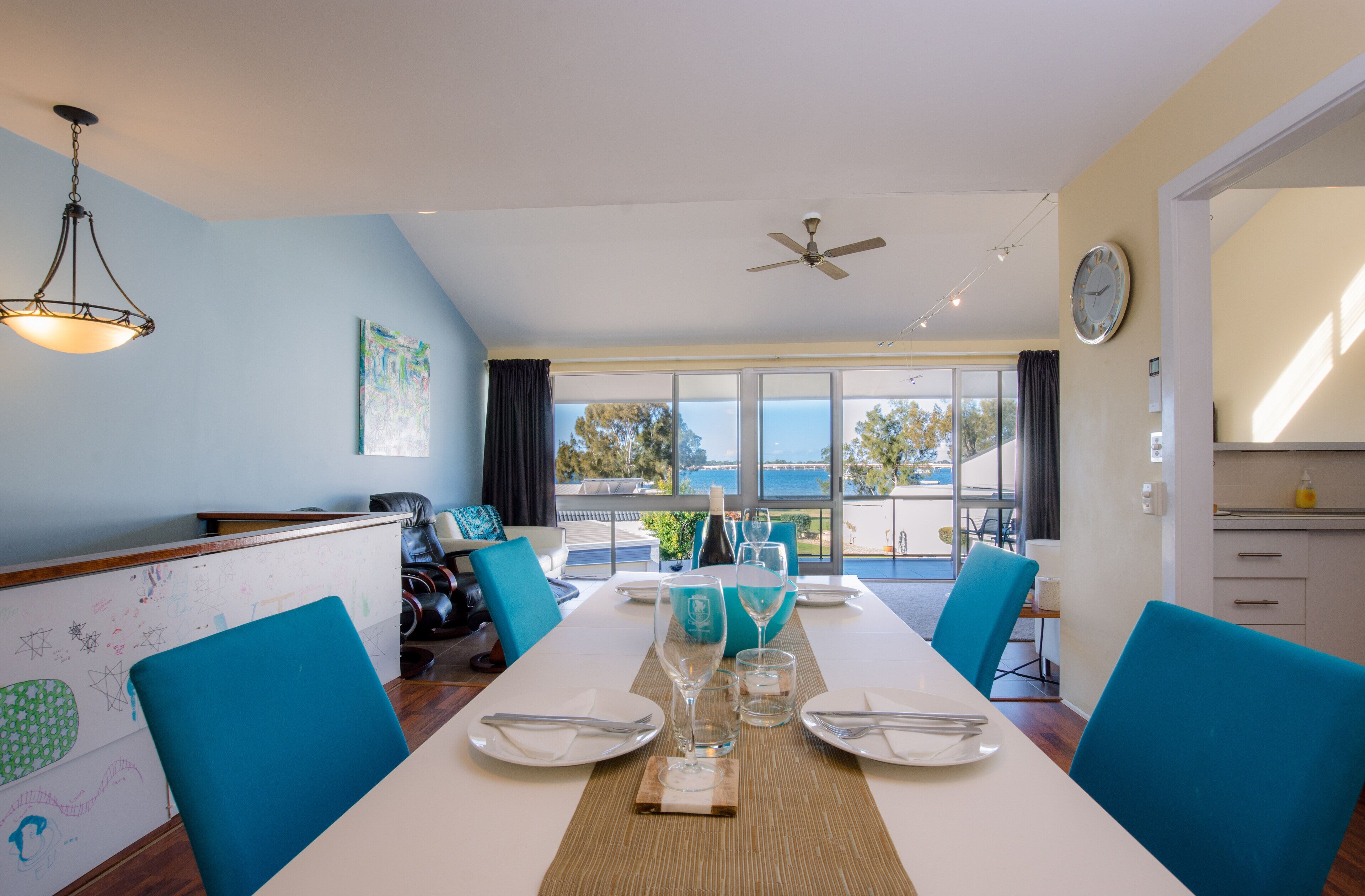 Island View: Family friendly waterfront townhouse