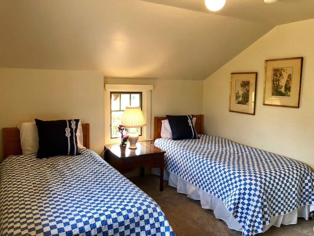 Adorable Seabright Bungalow Steps to the Beach! Lower Seabright Vrbo