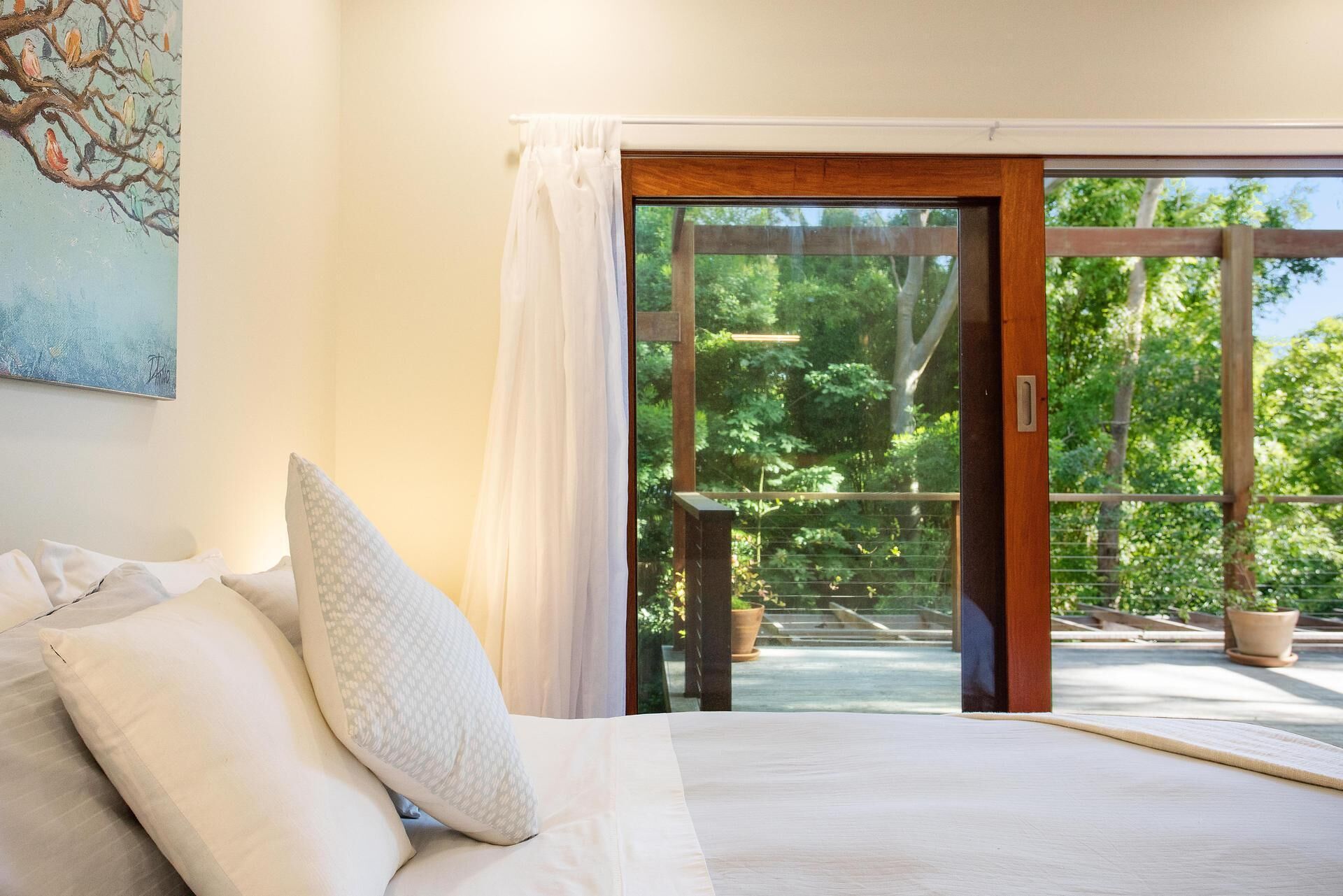 Private Haven, Walk to Town, Walk to Beach