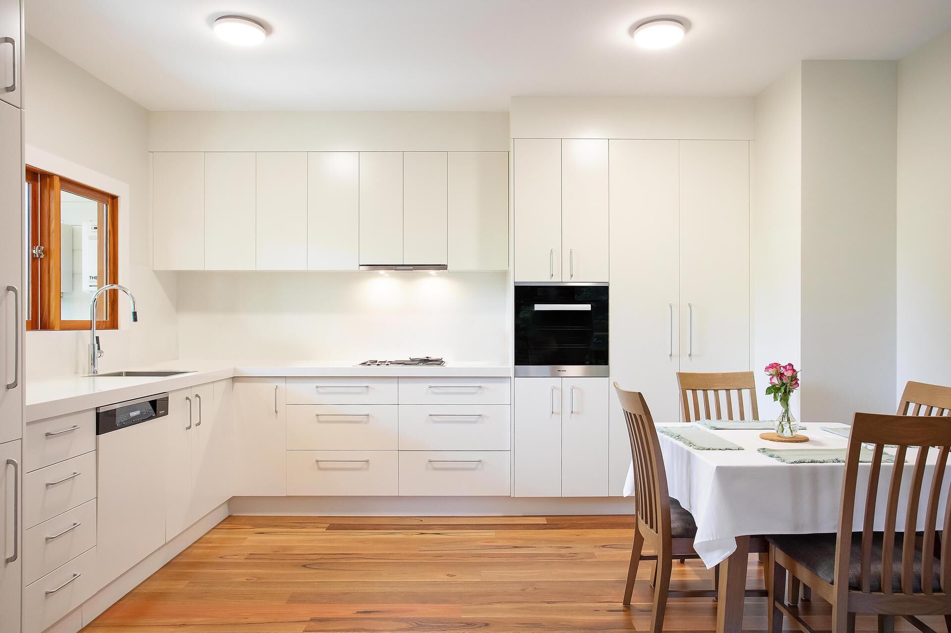 Private Haven, Walk to Town, Walk to Beach