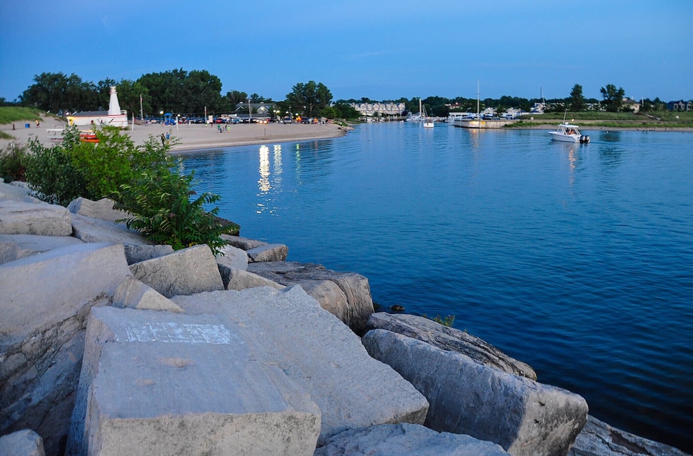 OUR LAST SUMMER AVAILABILITY . . . Prime Beach Time,  7 blocks from beach