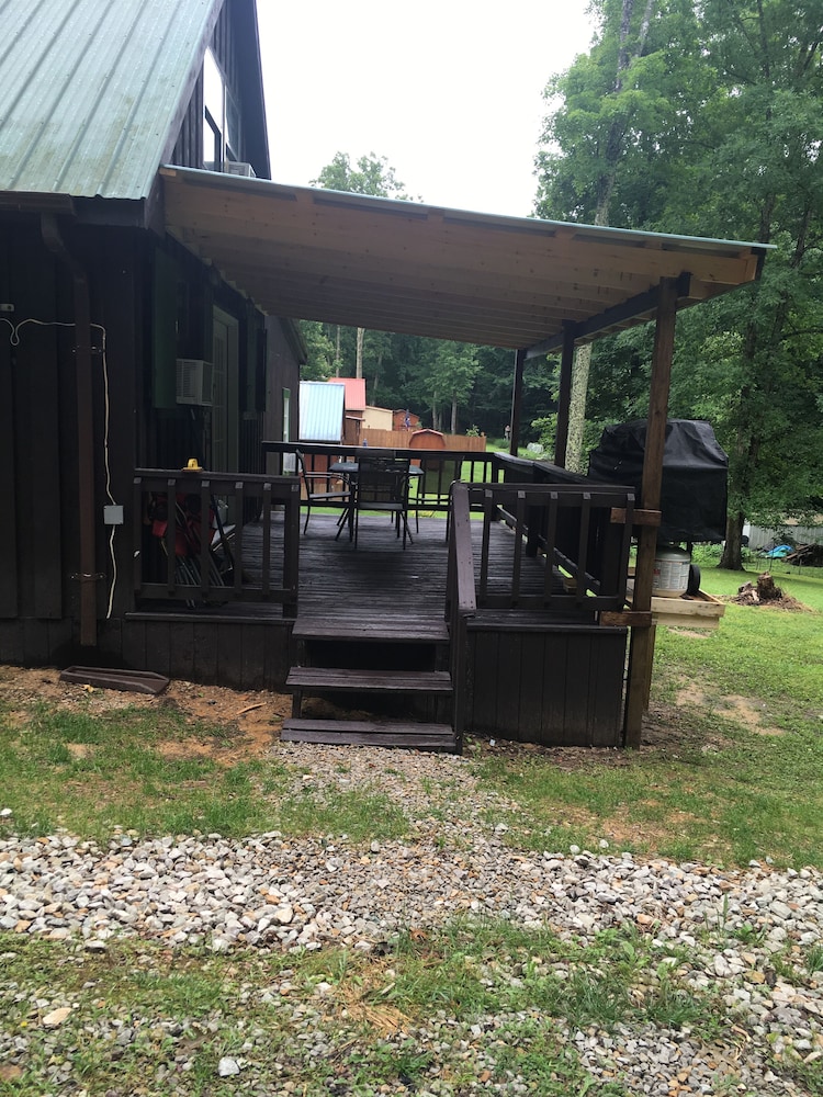Cabin near Grayson Lake State Park KY 2 bedroom, 2 full bathrooms
