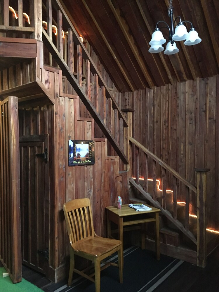 Cabin near Grayson Lake State Park KY 2 bedroom, 2 full bathrooms