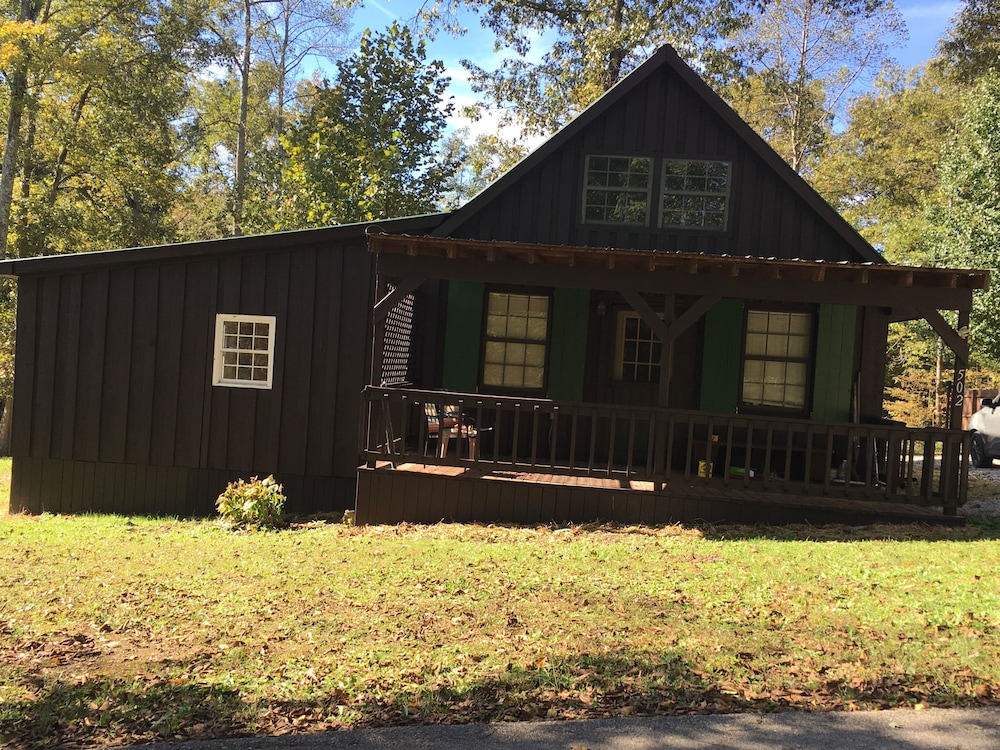 Cabin near Grayson Lake State Park KY 2 bedroom, 2 full bathrooms