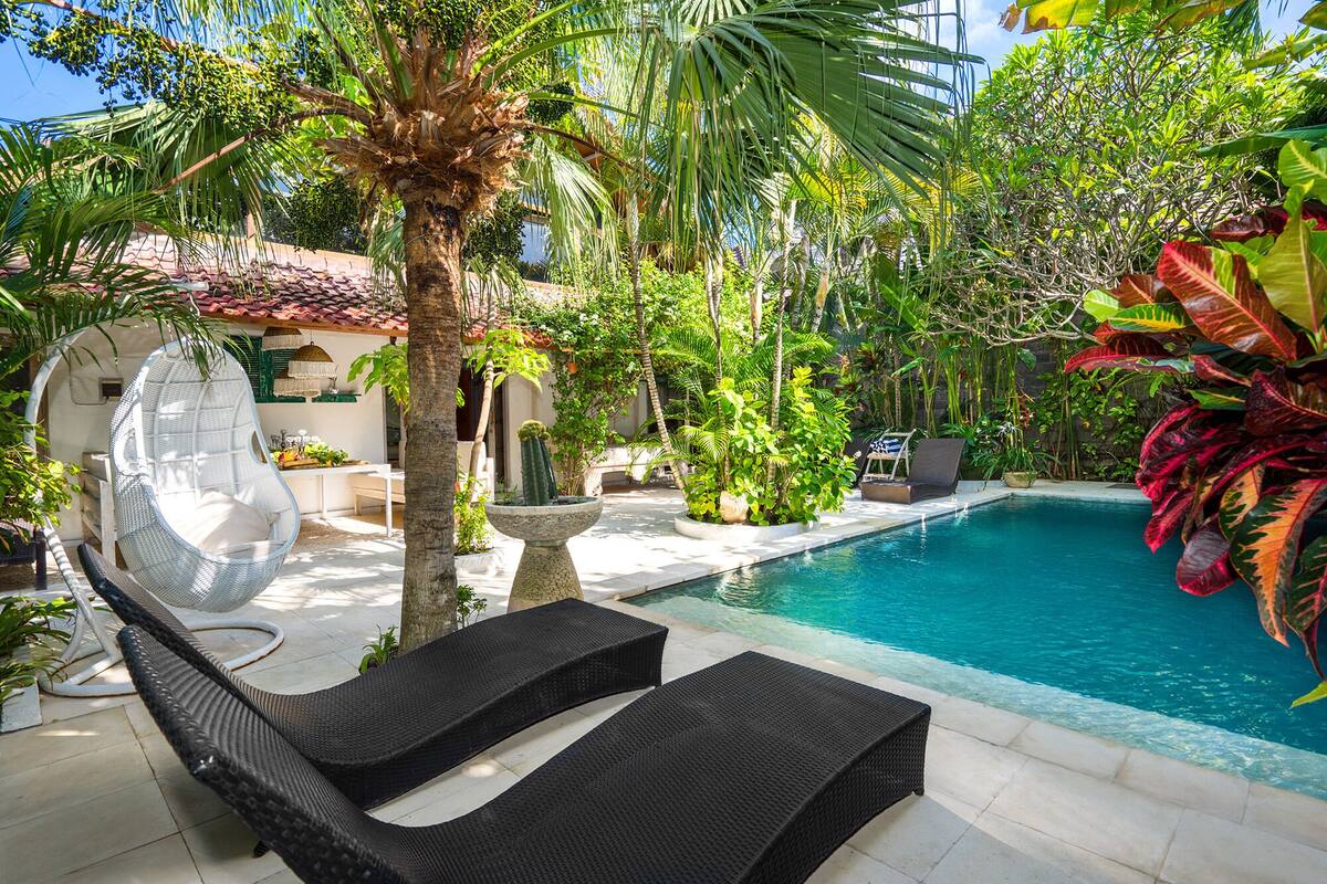 Get Villa Oberoi Background