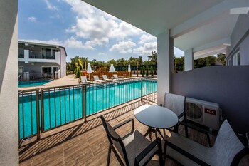 caretta paradise zante reviews