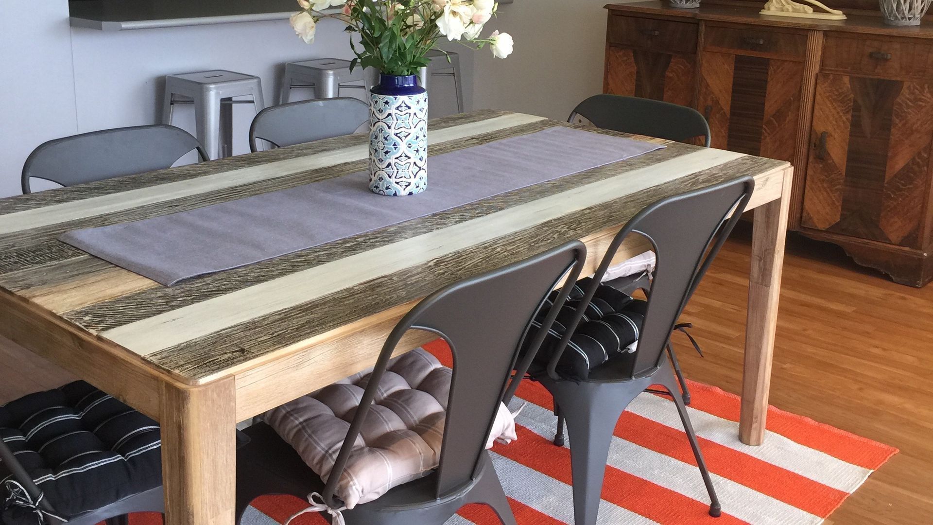 Macquarie Lodge - Luxury 3 bedroom house