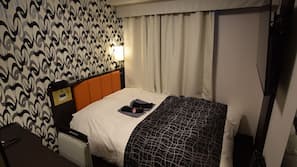 Desk, blackout drapes, iron/ironing board, free WiFi