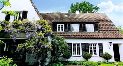 Villa EMG