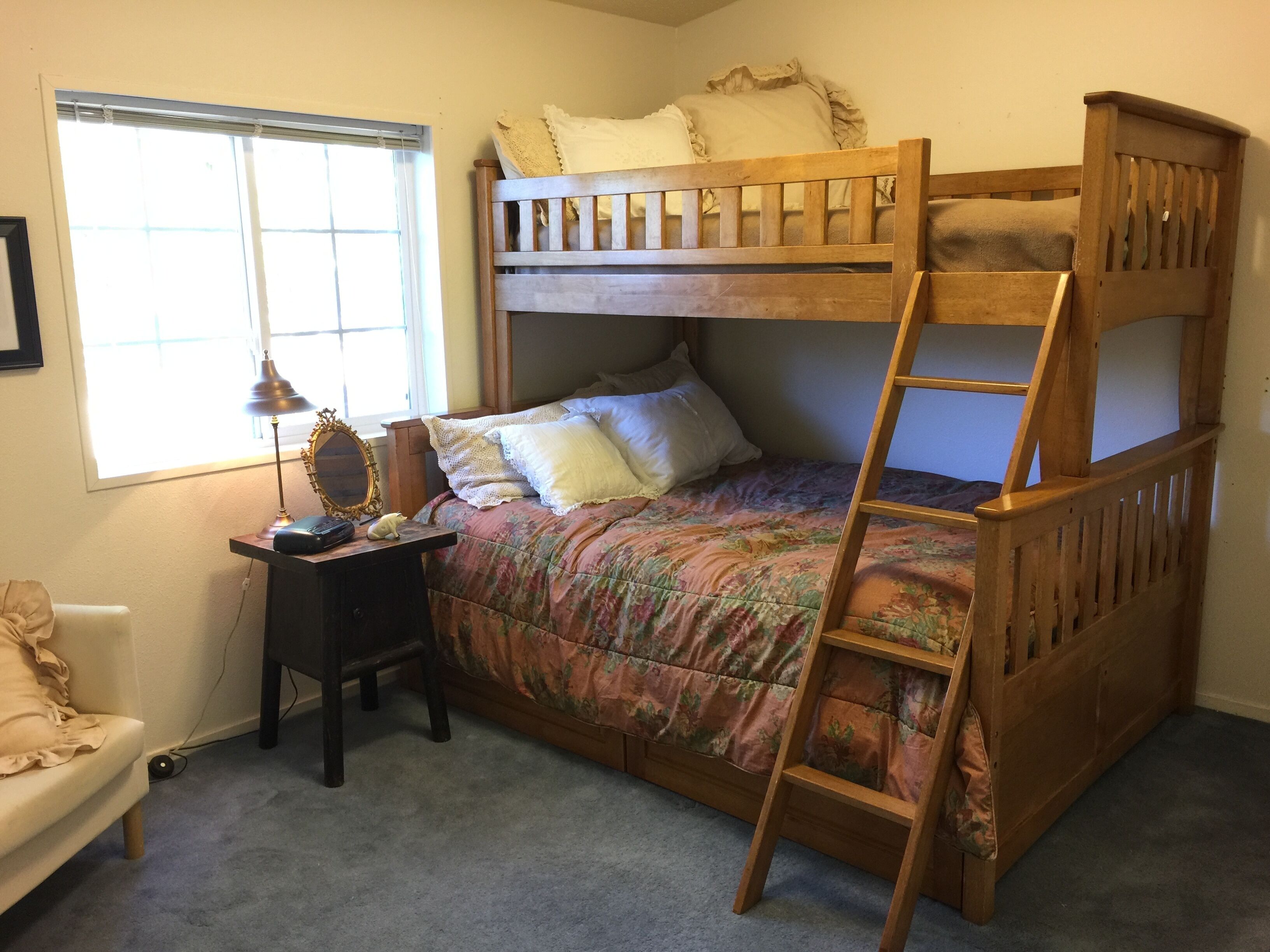 Rogue River Escape - 19 Acres on the Rogue River in Medford, United States