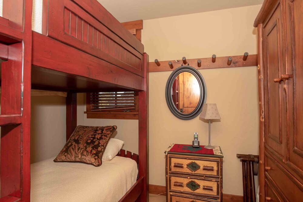 Promontory Ranch Club ResortTrapper Cabin RentalGolf/Ski Summit