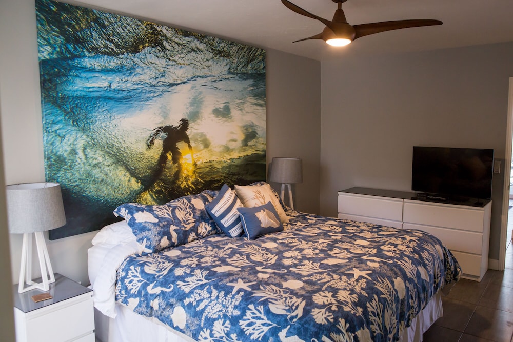 SURFRIDER 2 - 2 Brdm/2 Bath - Amazing Ocean Views