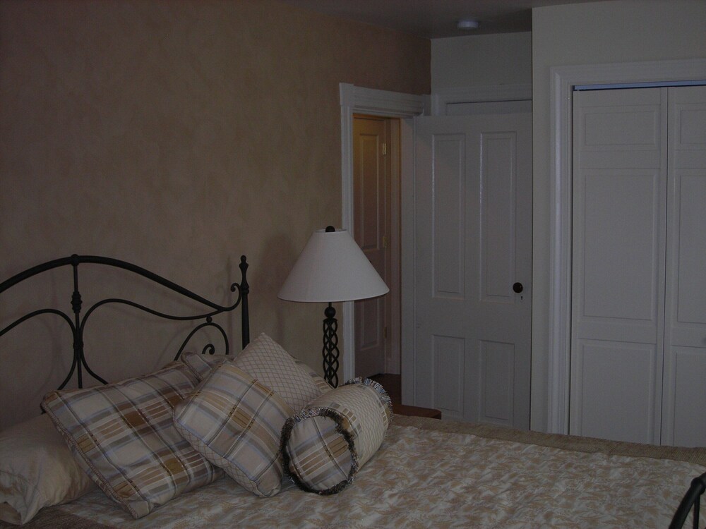 Escape And Relax At The Amish Valley Vacation Home; Heart Of