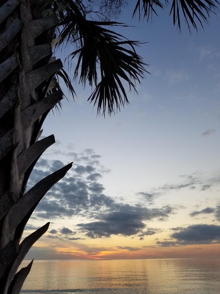 We're OPEN! Gorgeous Beach & Sunsets