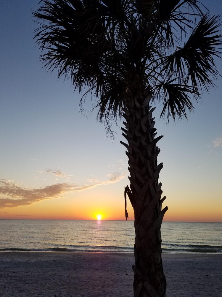 We're OPEN! Gorgeous Beach & Sunsets