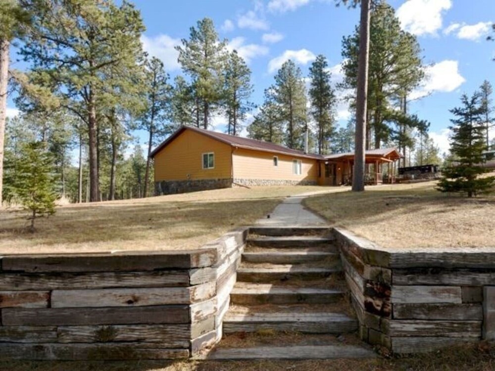 Black Hills Cabin Located Off The Beaten Path Perfect For Some R R