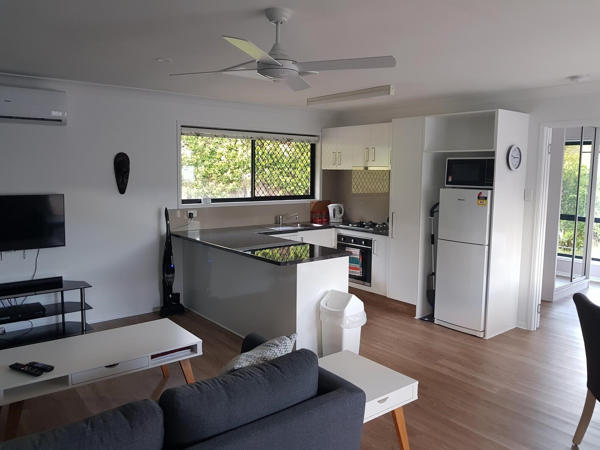 Australia Zoo, Glass House Mountains and Surrounds!