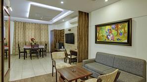 1 bedroom, in-room safe, desk, free WiFi
