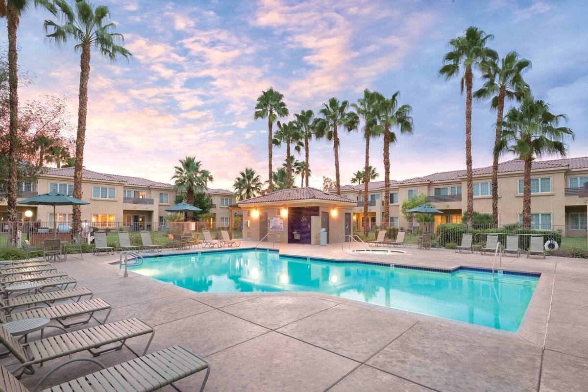 Palm Springs Desert Oasis In Cathedral City Ca Expedia