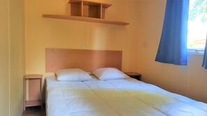 2 bedrooms, individually decorated, individually furnished