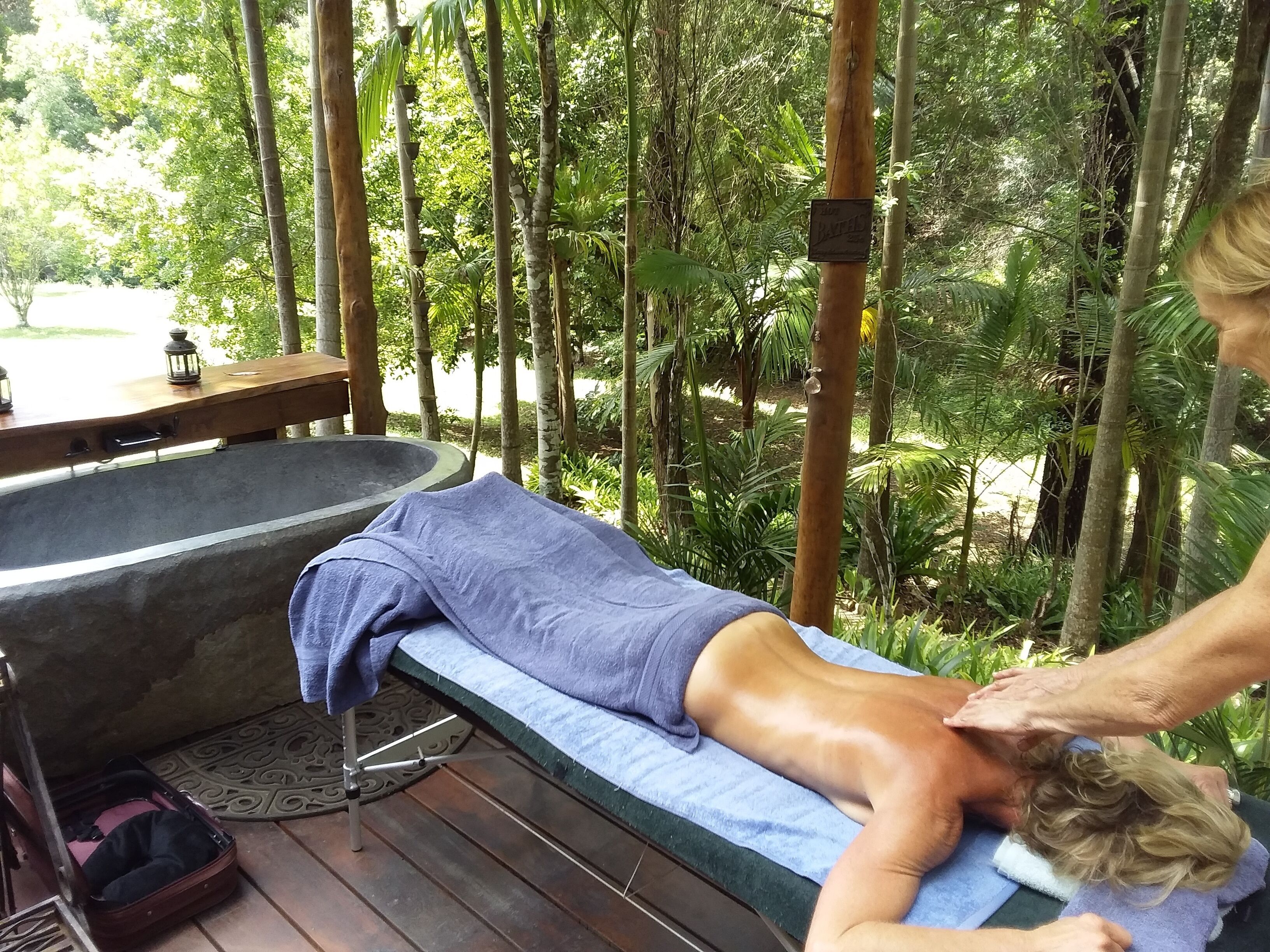 Waterfall Hideout-Rainforest Cabin for Couples