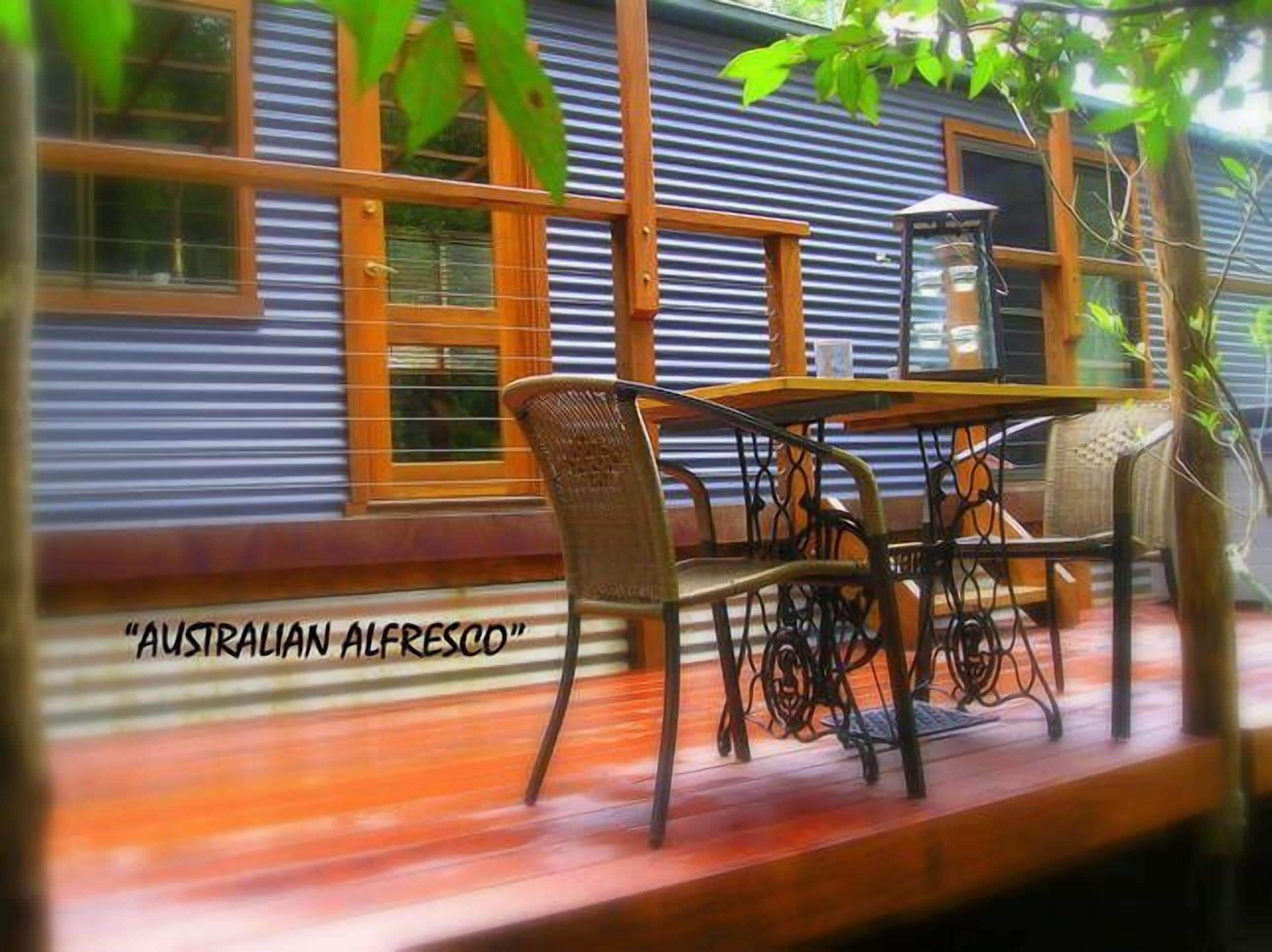 Waterfall Hideout-Rainforest Cabin for Couples