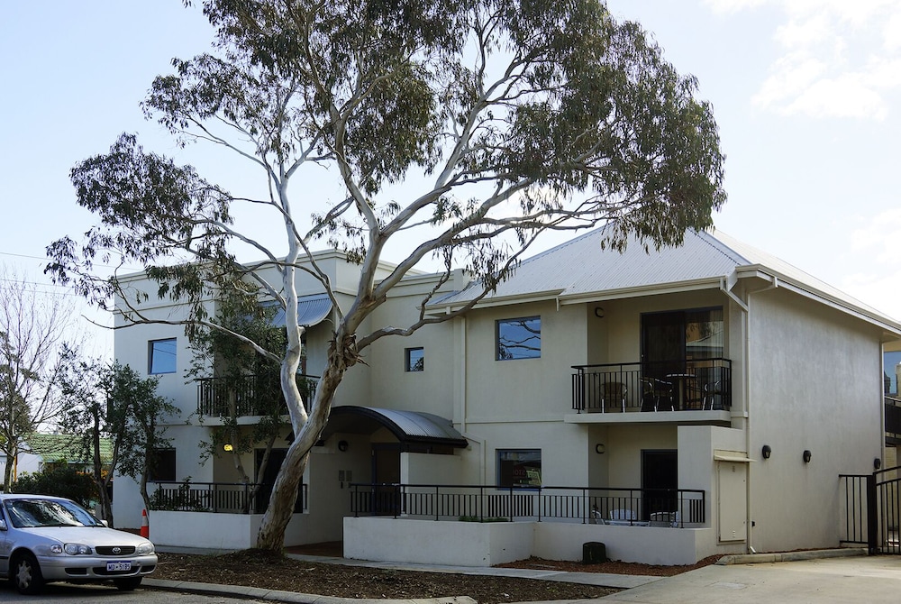 Executive 1 Bedroom Apartment In South Fremantle In Perth