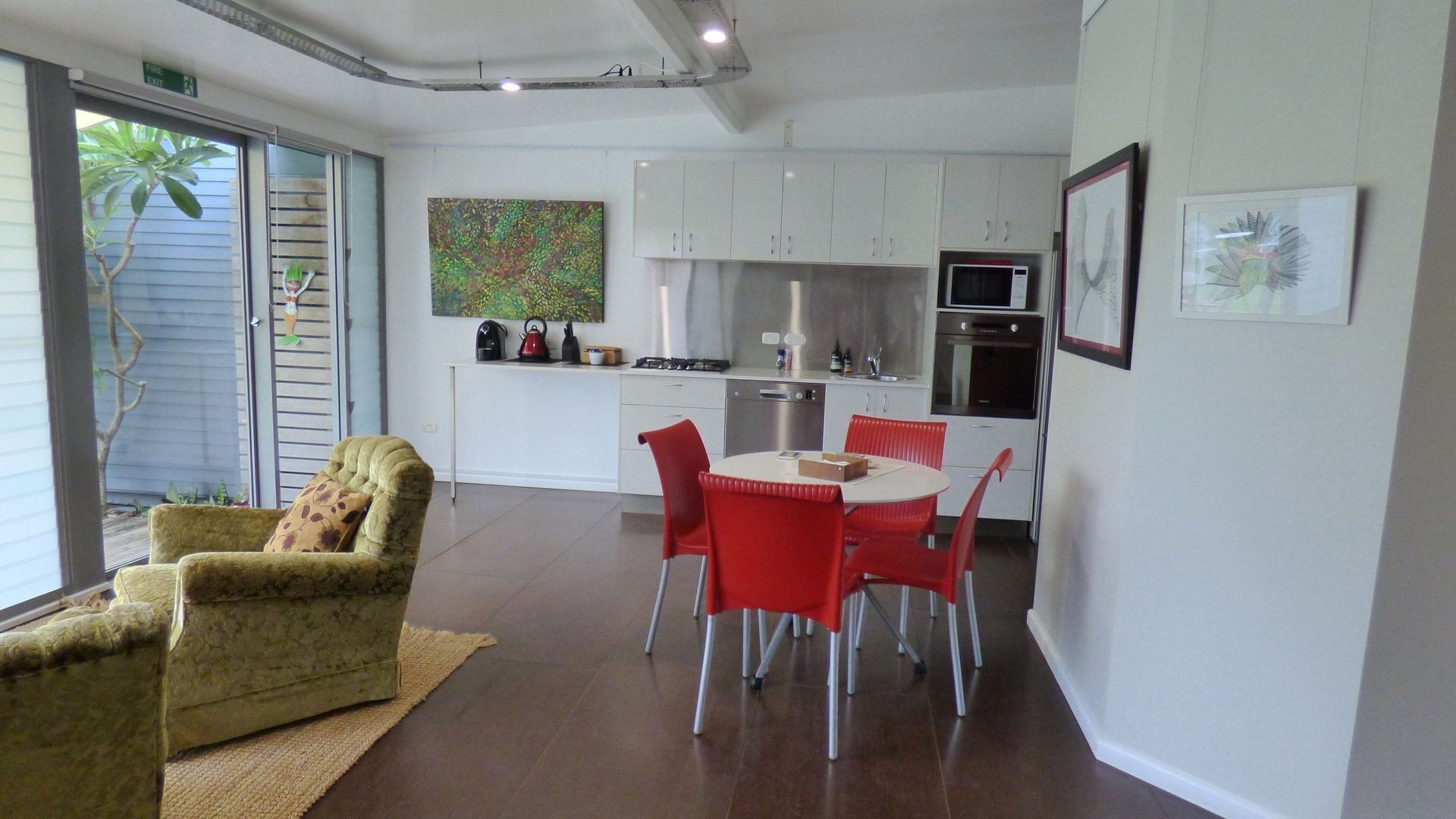 Arthouse Beachfront Accommodation