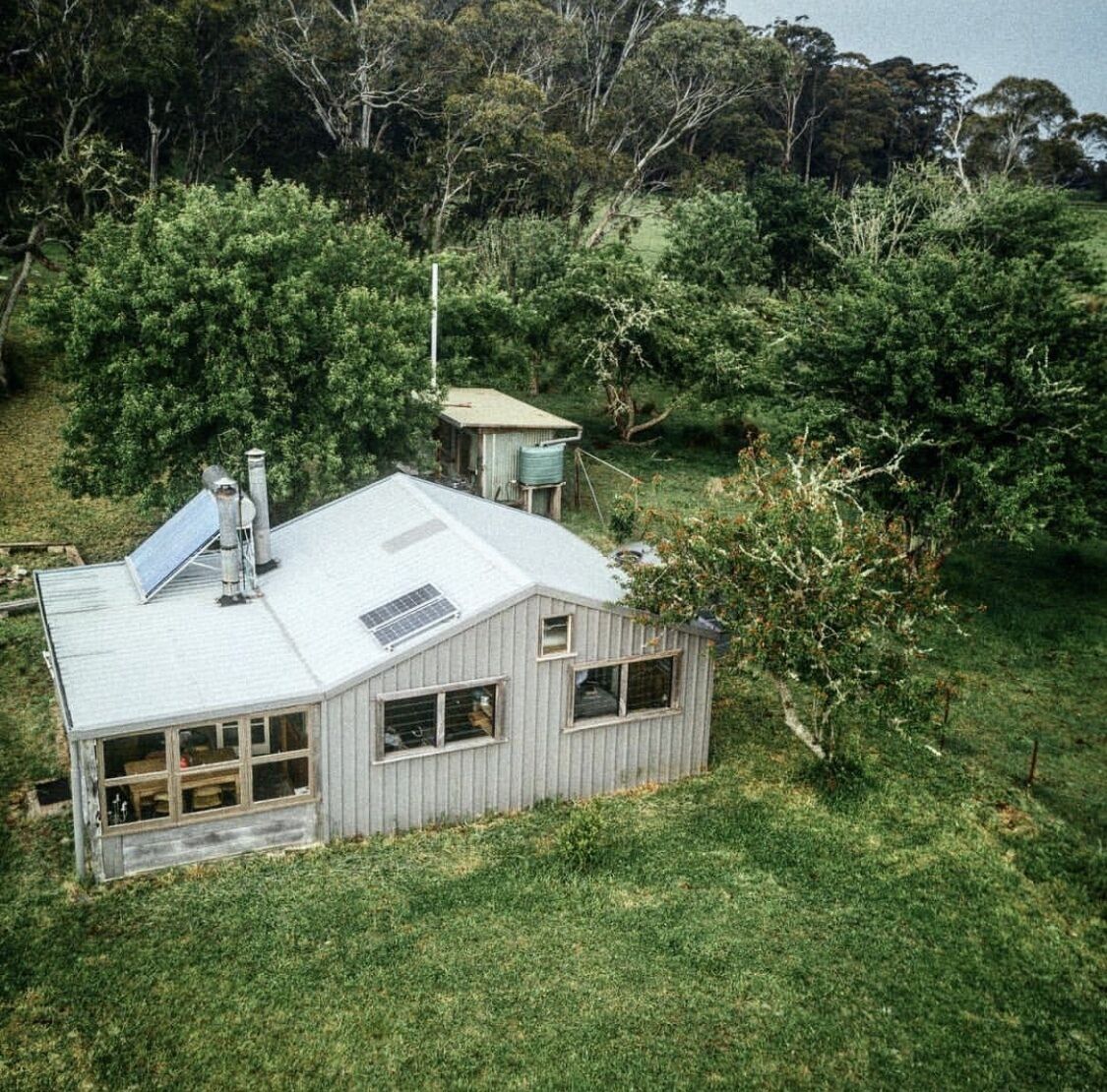 Hernani Wilderness Hut: WeilHouse Living