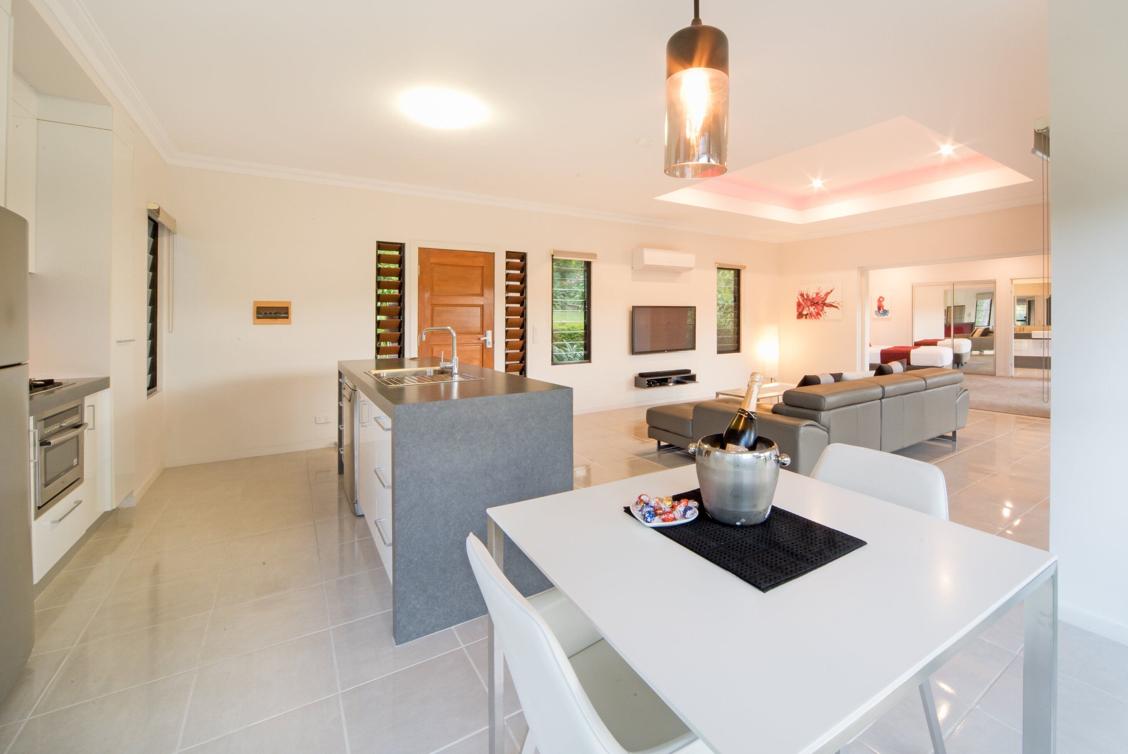 Contemporary Luxury With Stunning Views and spa