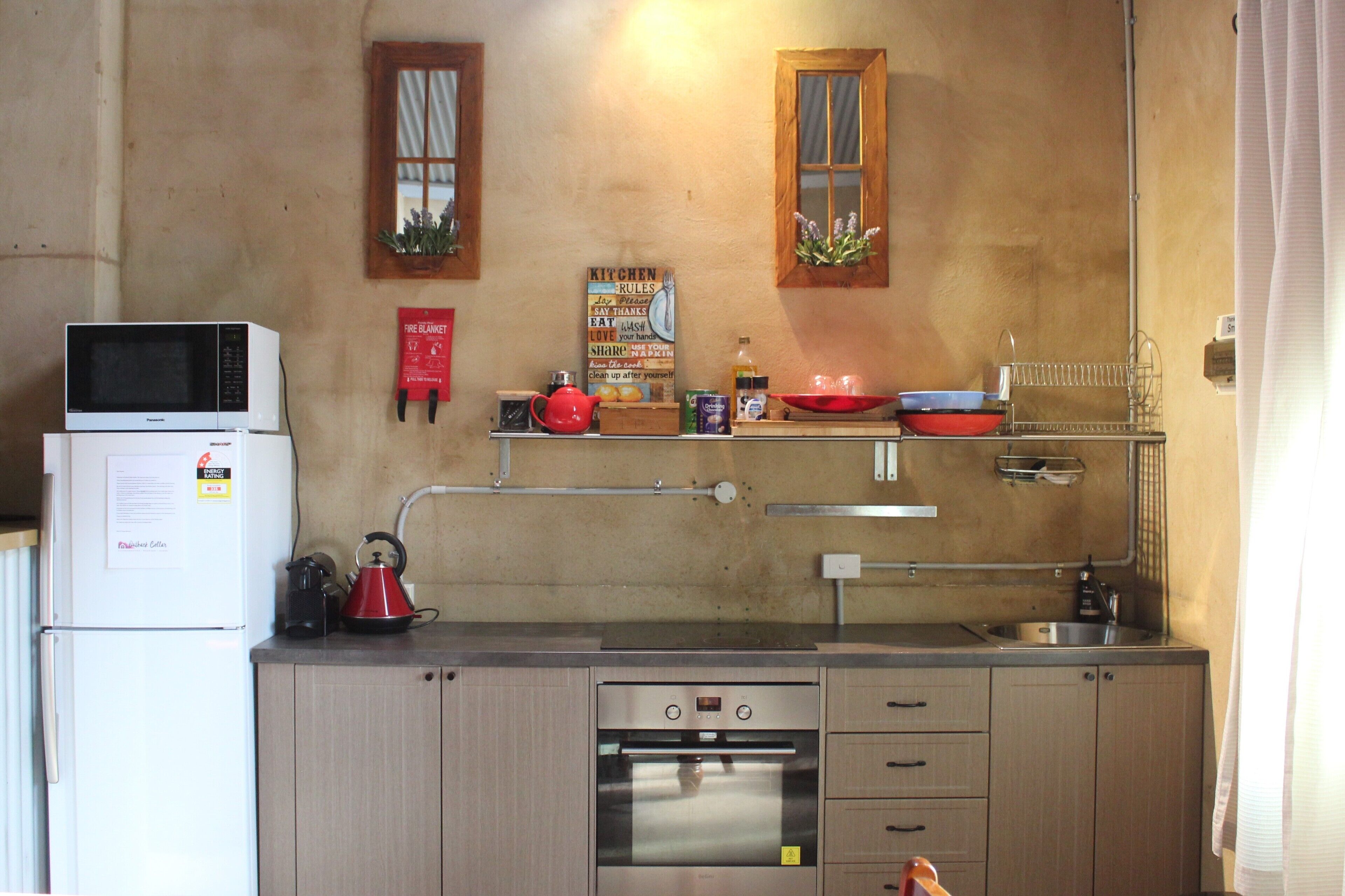 Cellar Guesthouse - Outback Cellar Dubbo