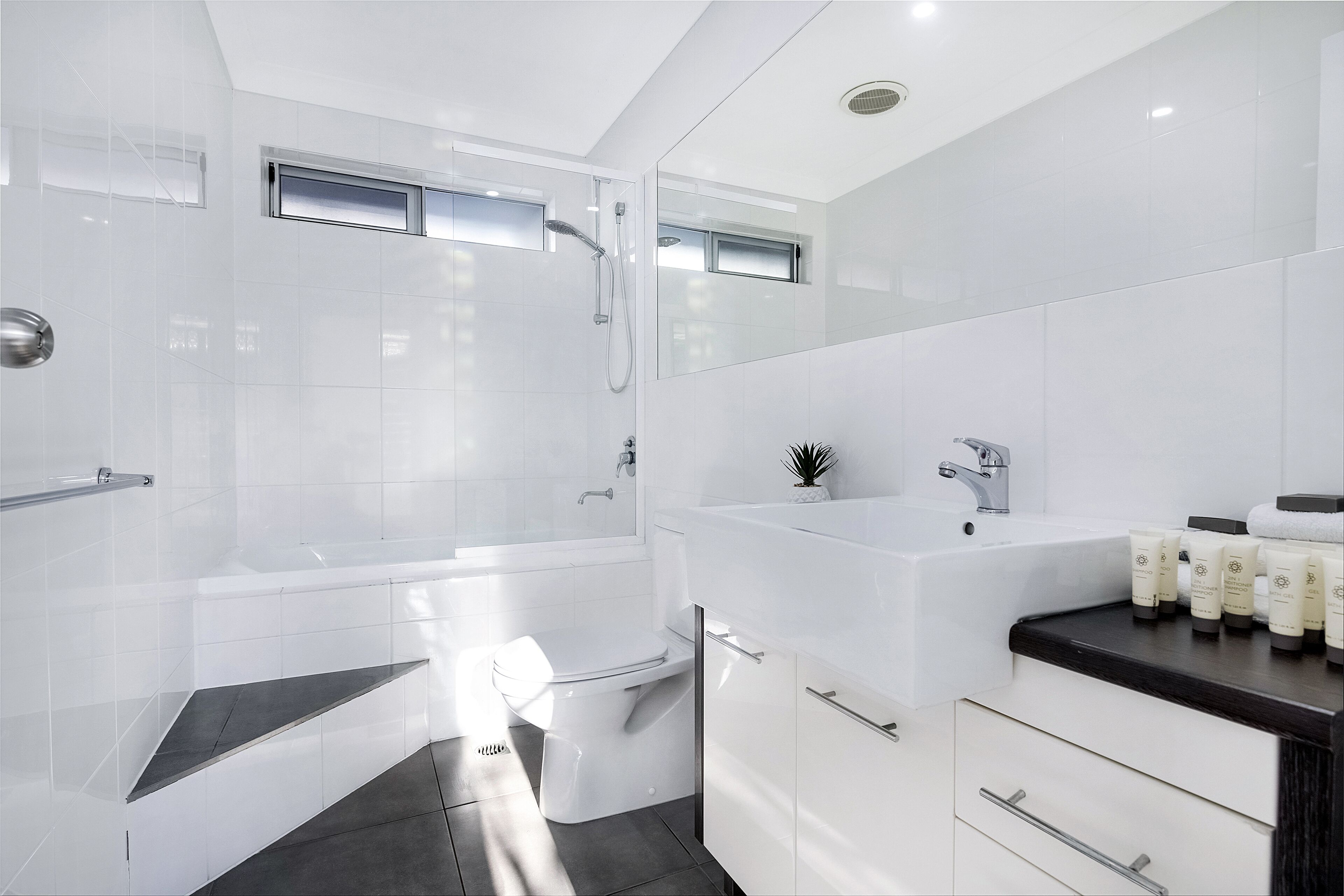 Vogue Holiday Homes - Malibu Shores @ Broadbeach