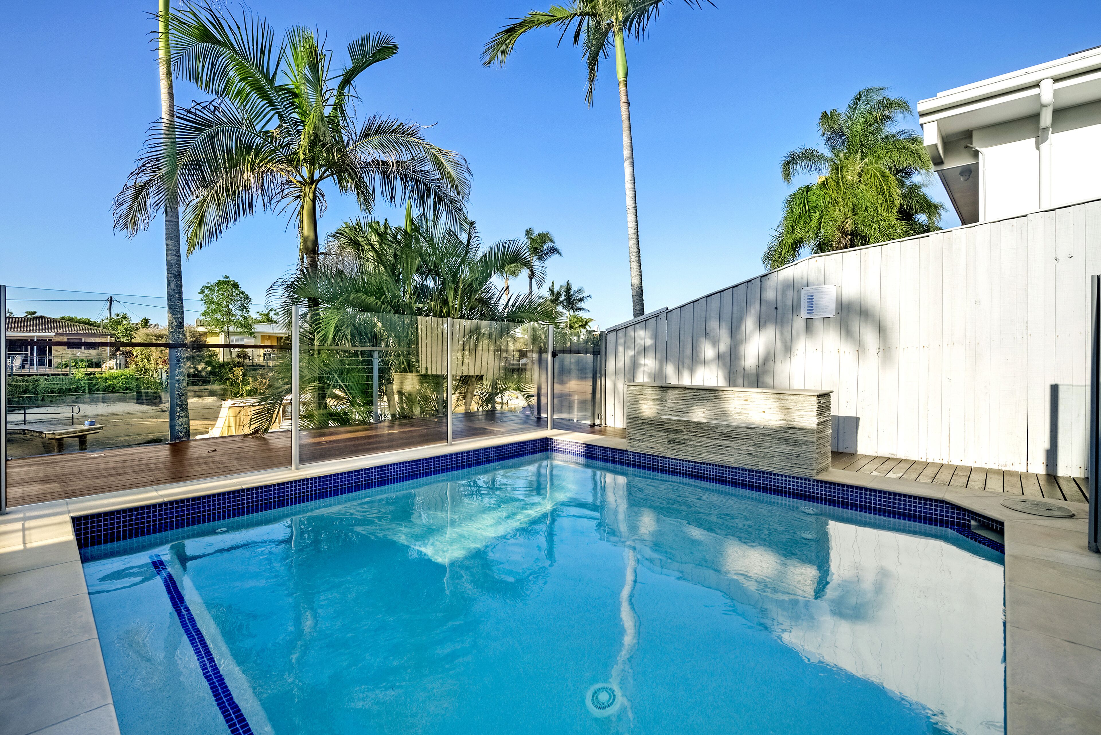 Vogue Holiday Homes - Malibu Shores @ Broadbeach