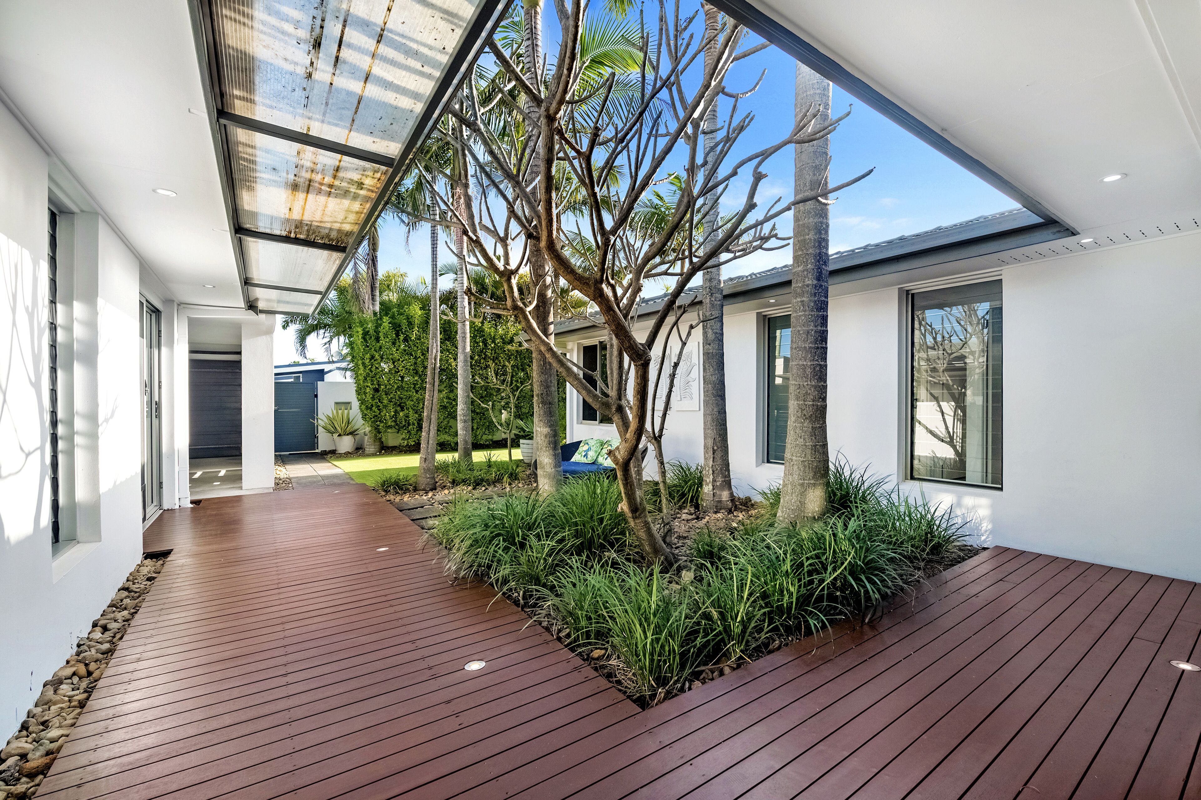 Vogue Holiday Homes - Malibu Shores @ Broadbeach