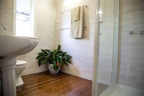 Tamarind Street Cottage