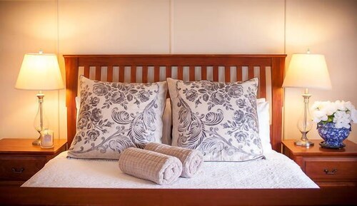 Tamarind Street Cottage