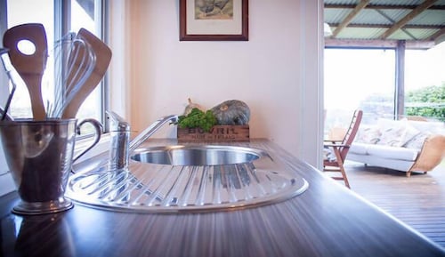 Tamarind Street Cottage