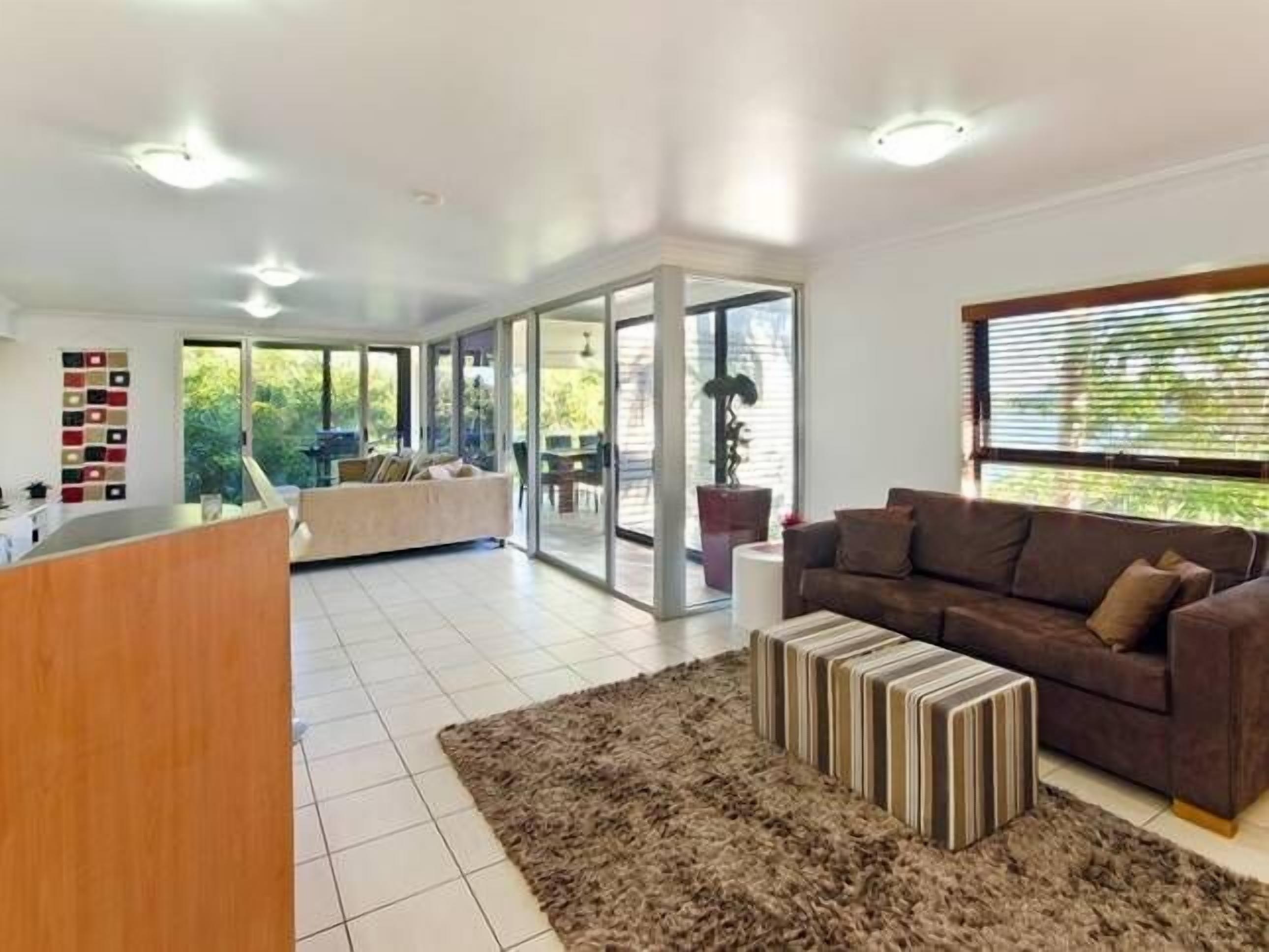 Oasis 18 - Hamilton Island