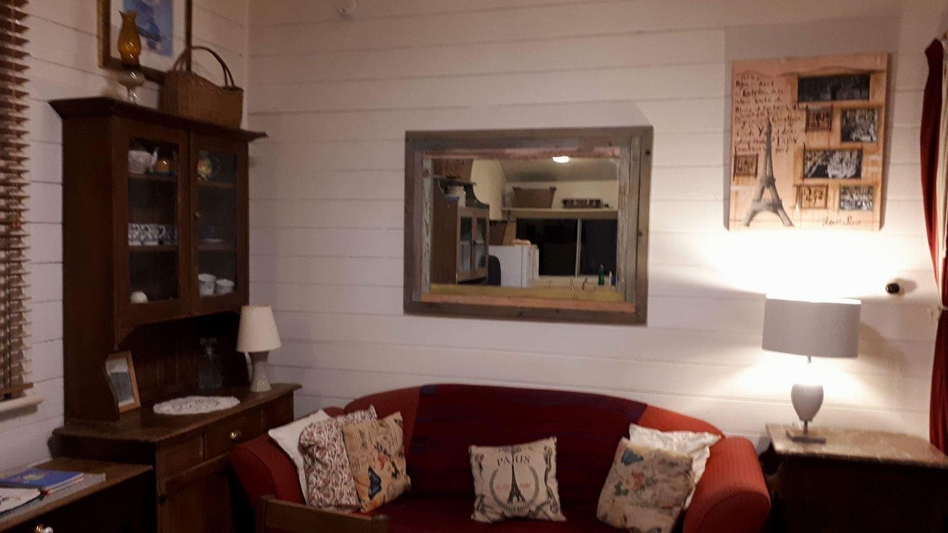 41 Hickory heritage cottage in town