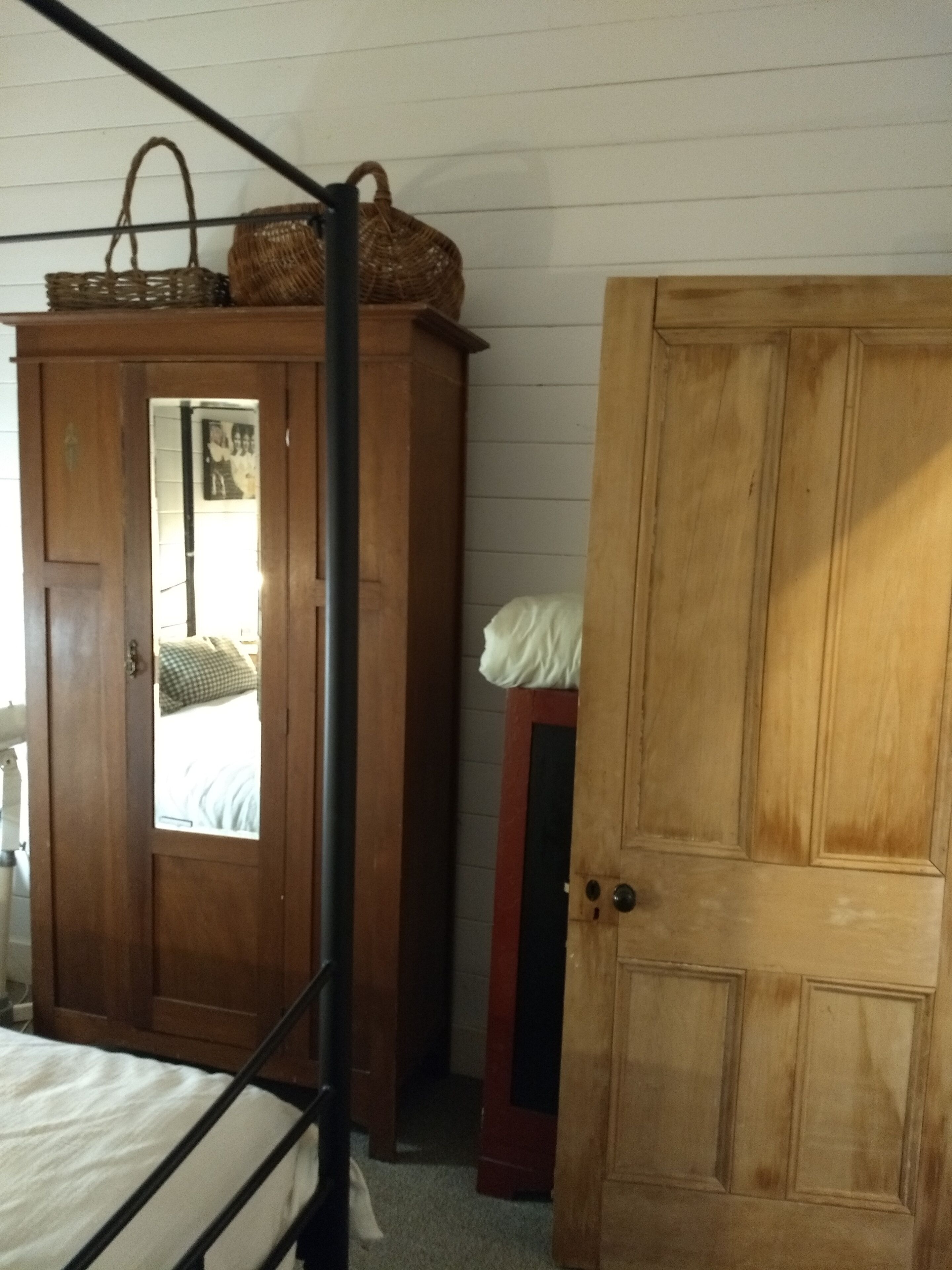 41 Hickory heritage cottage in town