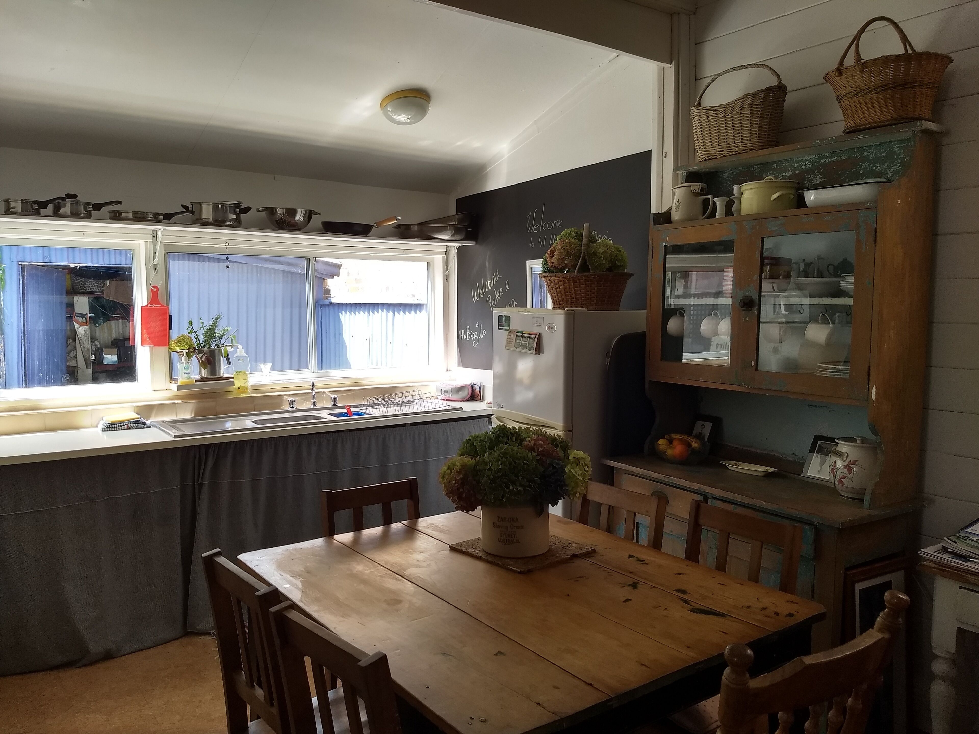 41 Hickory heritage cottage in town