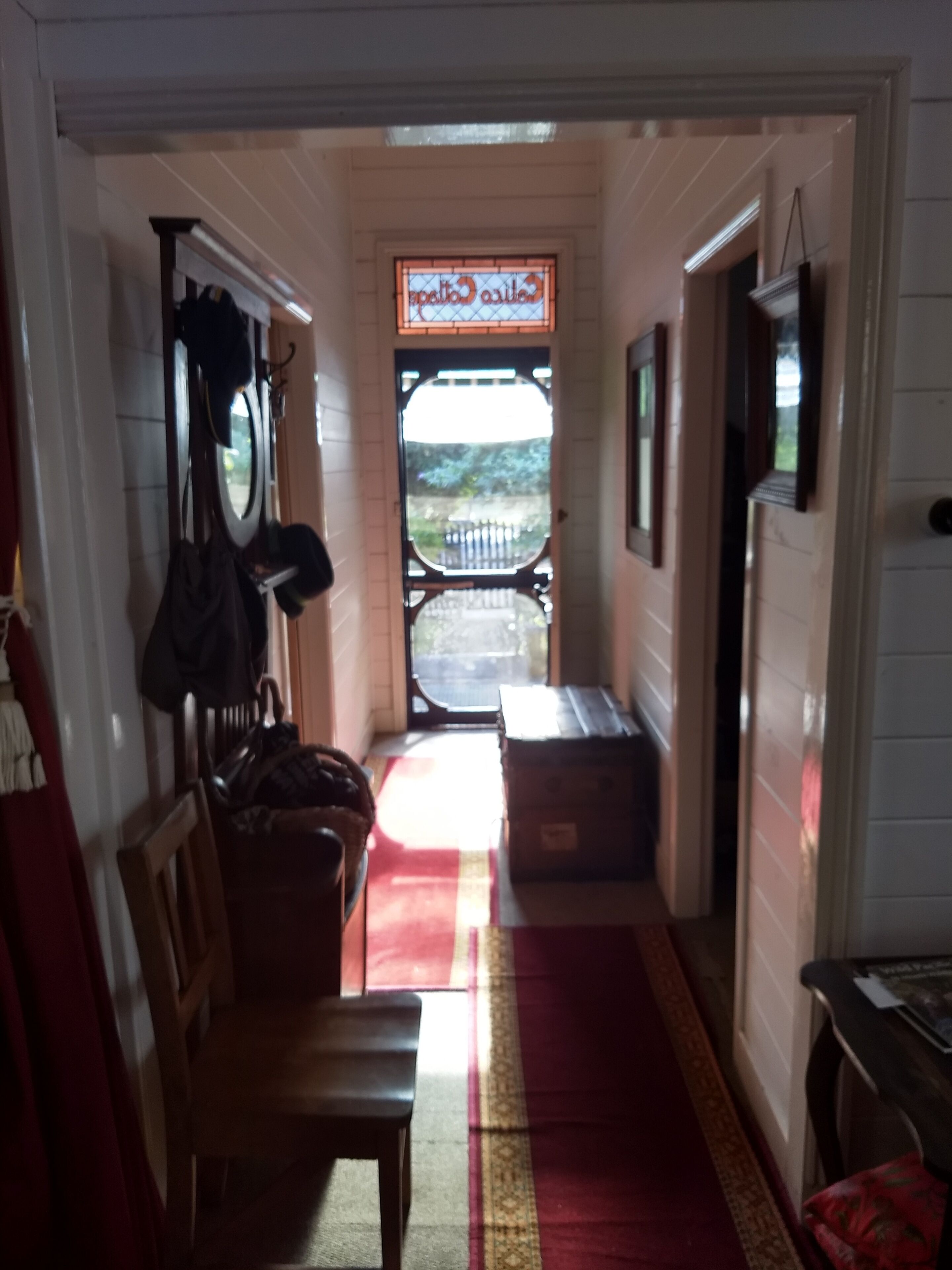 41 Hickory heritage cottage in town