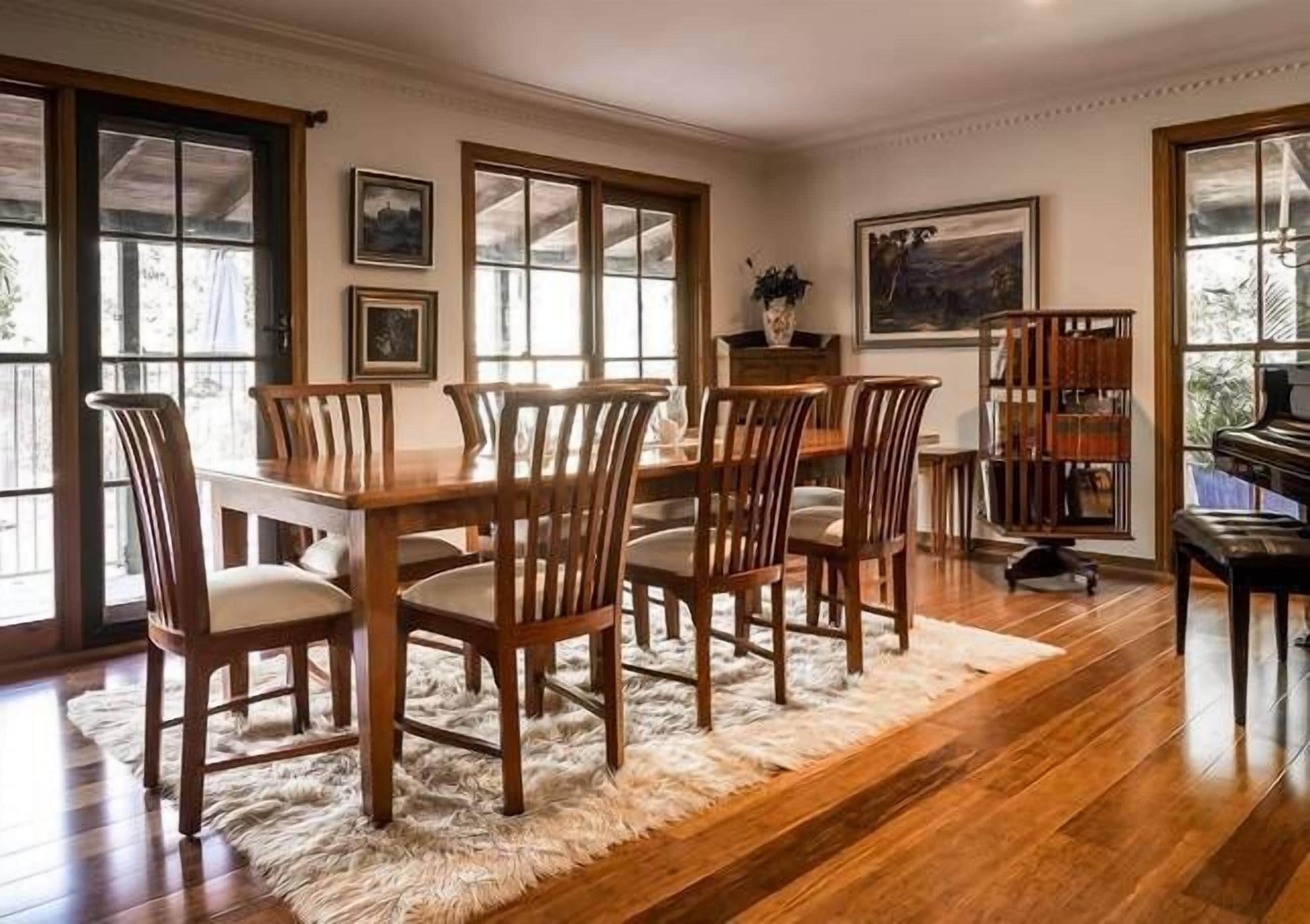 Stokers Lodge - the Heart of the Byron and Tweed