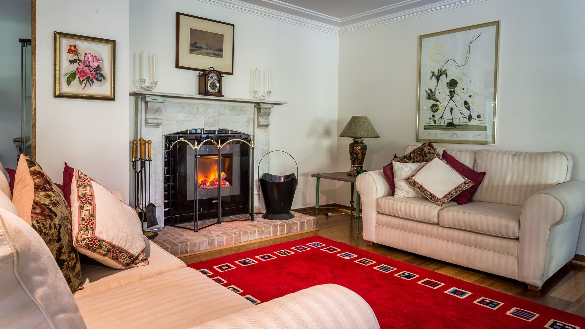 Stokers Lodge - the Heart of the Byron and Tweed